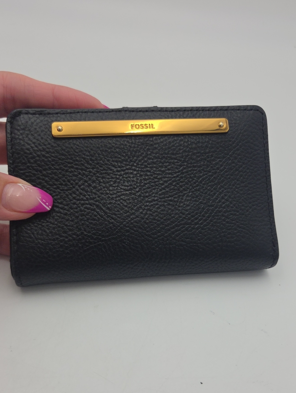 Fossil Leather Zip Closure Wallet